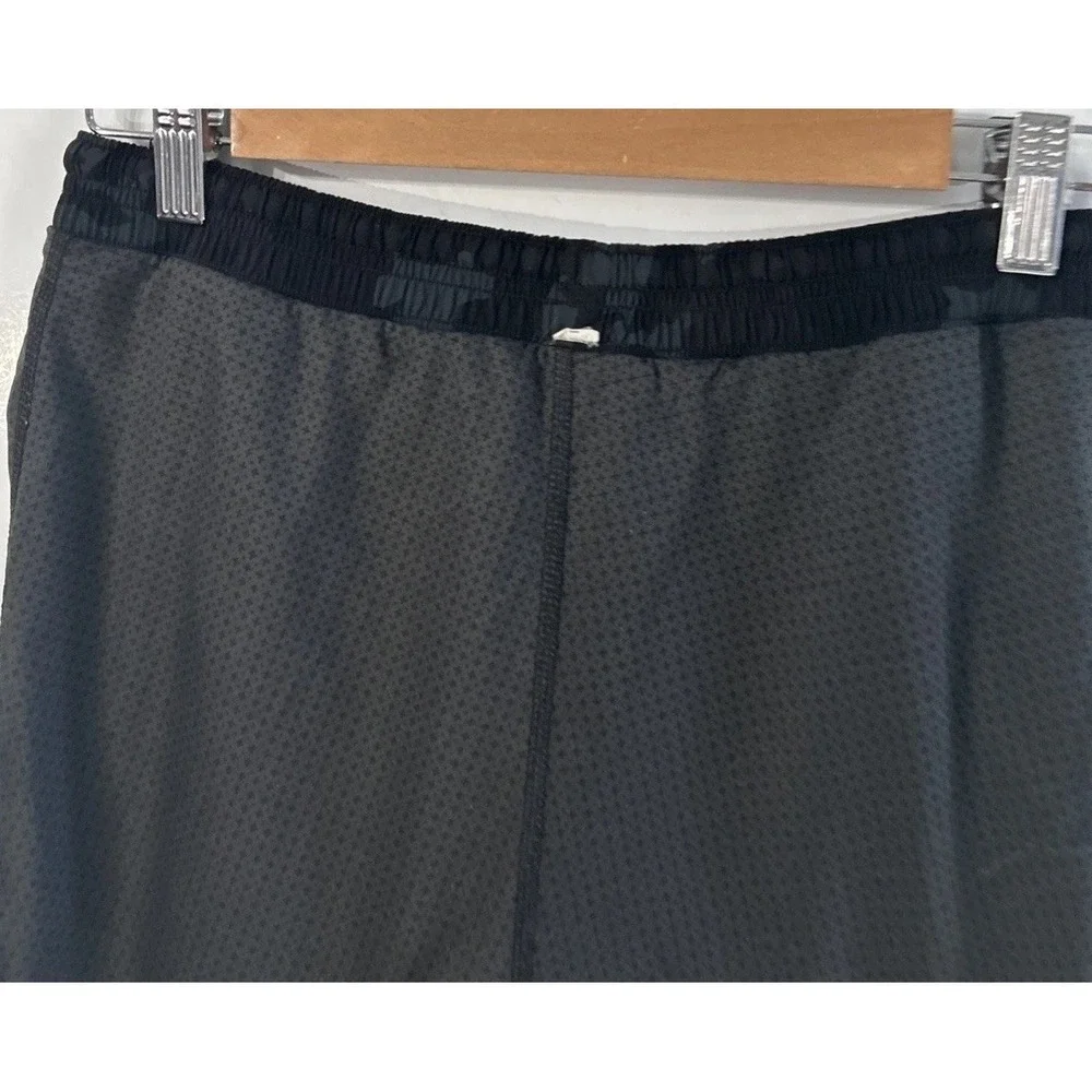 Lululemon Lined Pace Breaker Shorts Men's Medium Black Camo  9
